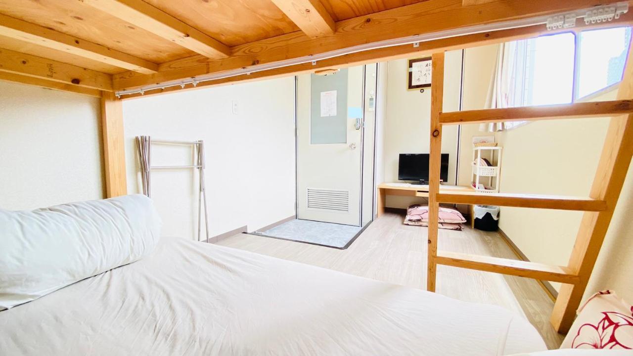 Guest House B'S Fiveⅱ โอซาก้า ภายนอก รูปภาพ