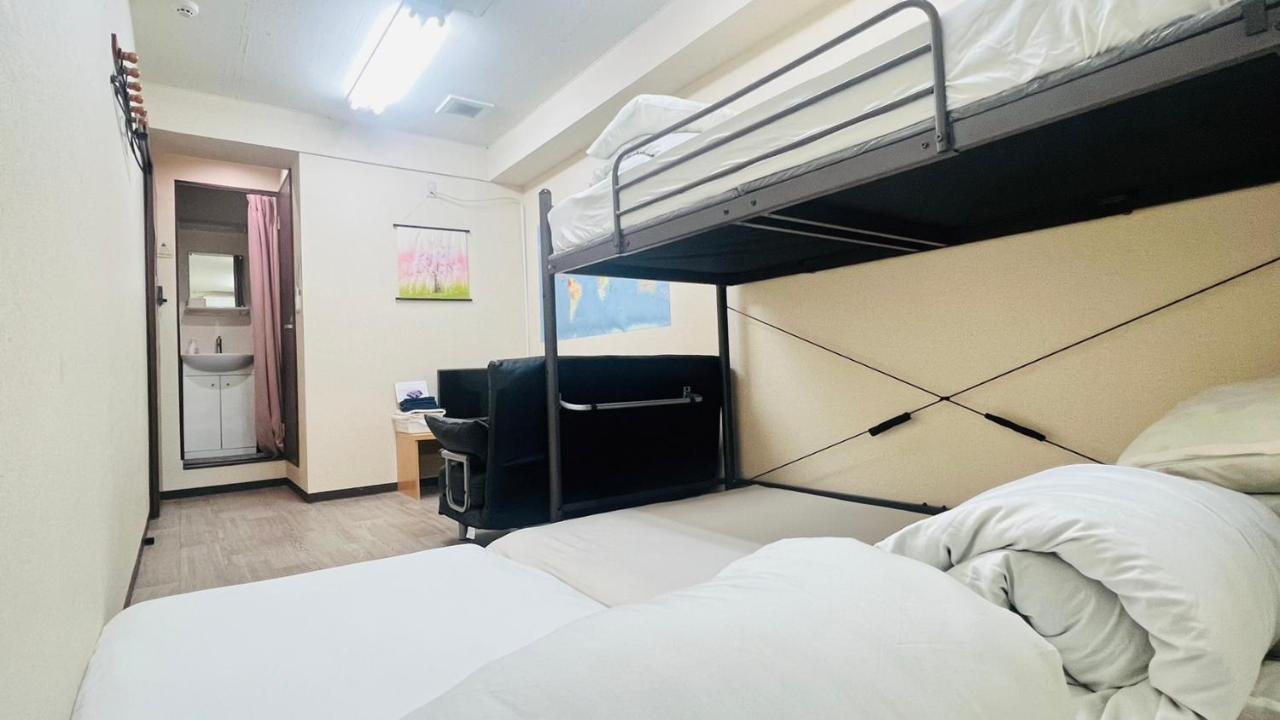 Guest House B'S Fiveⅱ โอซาก้า ภายนอก รูปภาพ