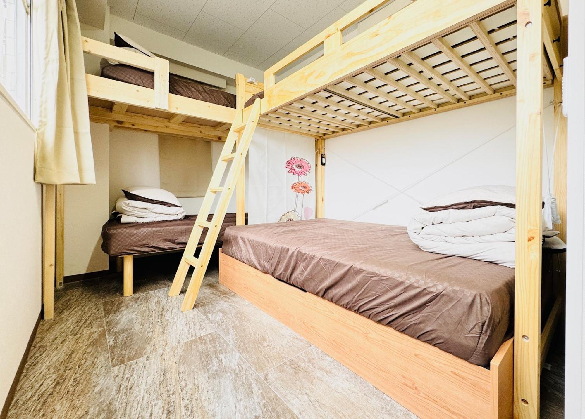 Guest House B'S Fiveⅱ โอซาก้า ภายนอก รูปภาพ